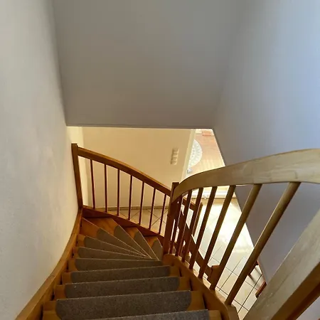 Maisonette Ferienwohnung, Fusslaeufig Zum Fleesensee Mit Eigenem Garten 아파트