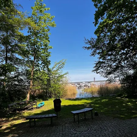 Maisonette Ferienwohnung, Fusslaeufig Zum Fleesensee Mit Eigenem Garten * Göhren-Lebbin