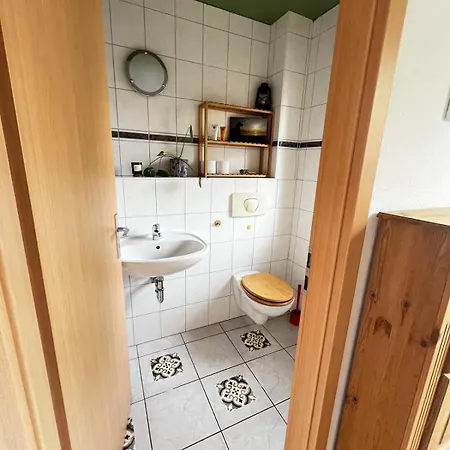 Maisonette Ferienwohnung, Fusslaeufig Zum Fleesensee Mit Eigenem Garten Daire *