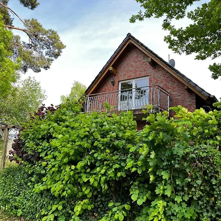 Apartment Maisonette Ferienwohnung, Fußläufig Zum Fleesensee Mit Eigenem Garten