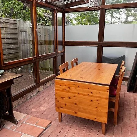 Maisonette Ferienwohnung, Fusslaeufig Zum Fleesensee Mit Eigenem Garten 아파트 고렌레빈