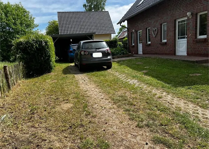 Maisonette Ferienwohnung, Fusslaeufig Zum Fleesensee Mit Eigenem Garten Lägenhet Göhren-Lebbin