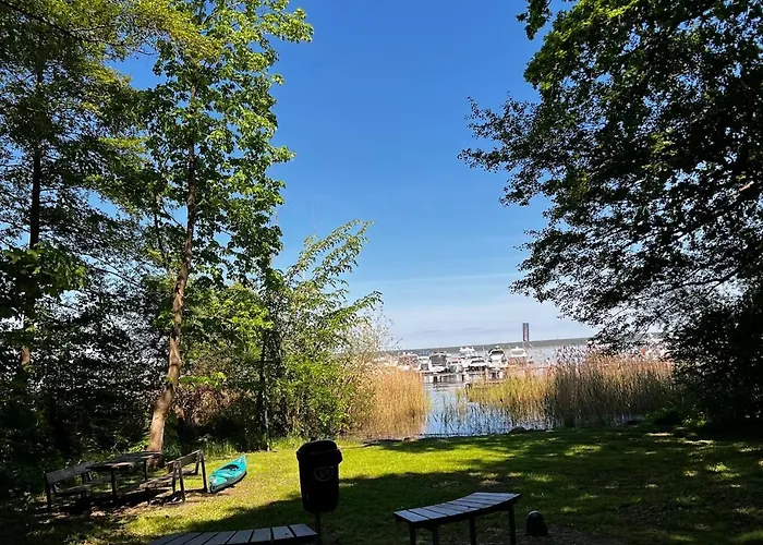 Maisonette Ferienwohnung, Fusslaeufig Zum Fleesensee Mit Eigenem Garten * Göhren-Lebbin