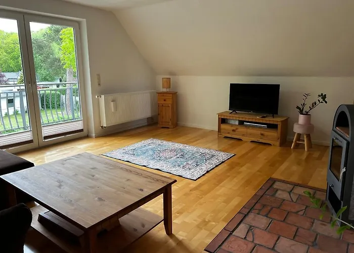 Maisonette Ferienwohnung, Fusslaeufig Zum Fleesensee Mit Eigenem Garten *