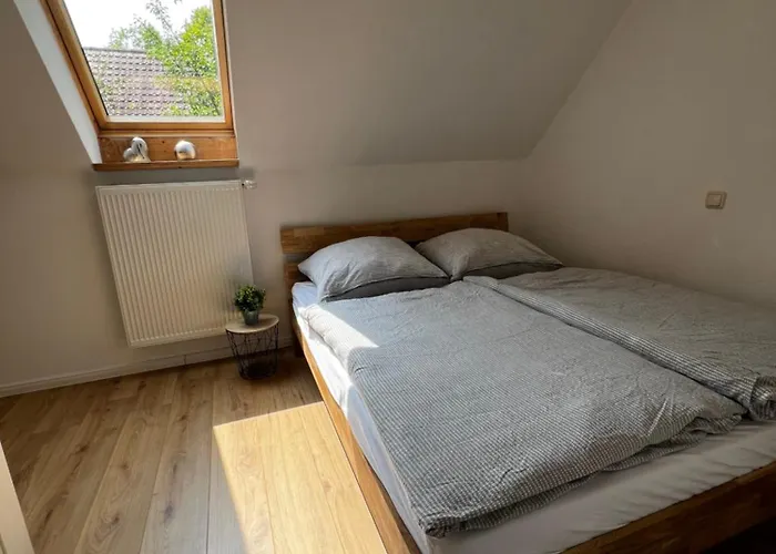 Maisonette Ferienwohnung, Fusslaeufig Zum Fleesensee Mit Eigenem Garten Lägenhet Göhren-Lebbin